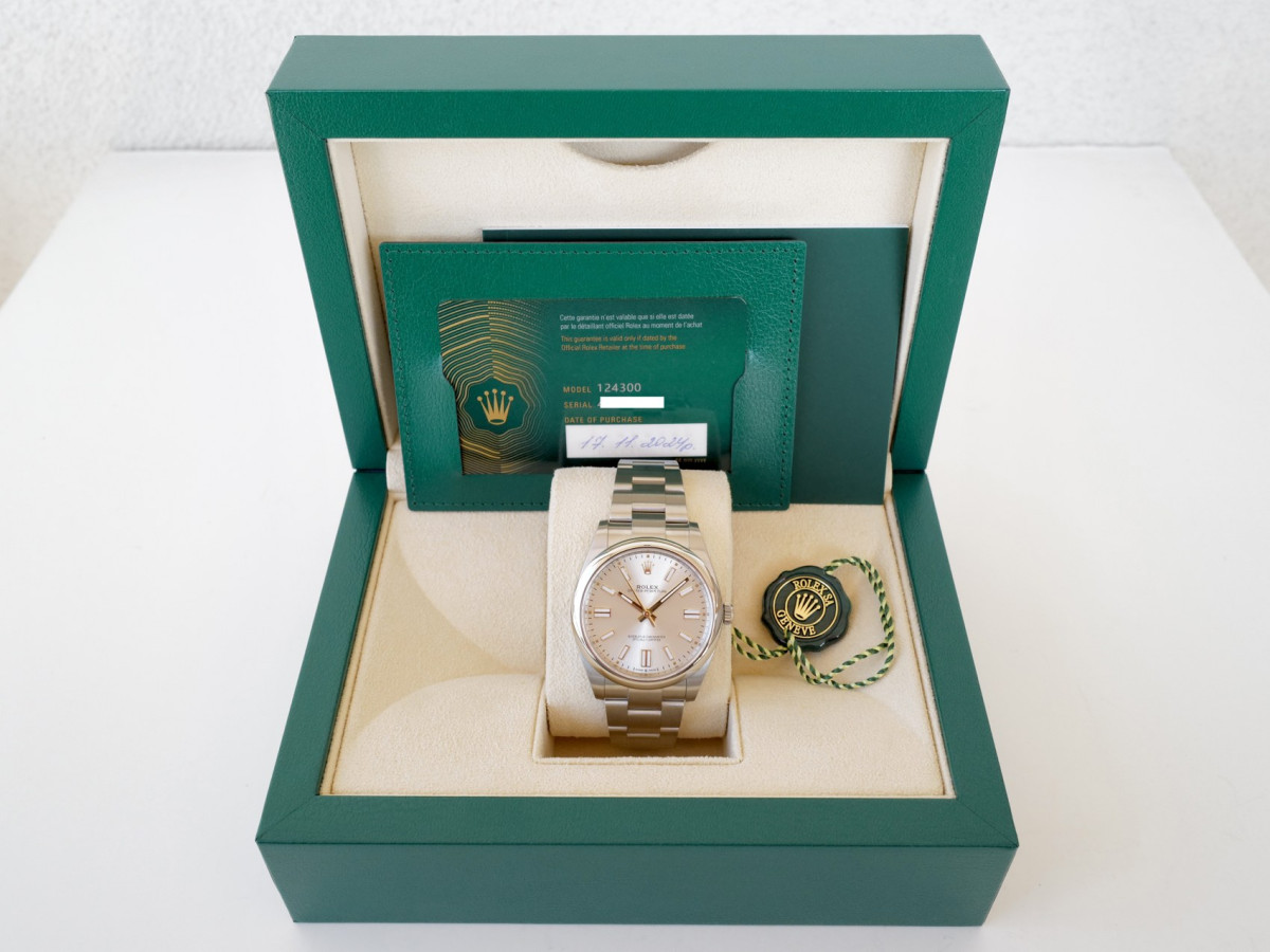 Швейцарський годинник Rolex Oyster Perpetual 41 Silver Dial