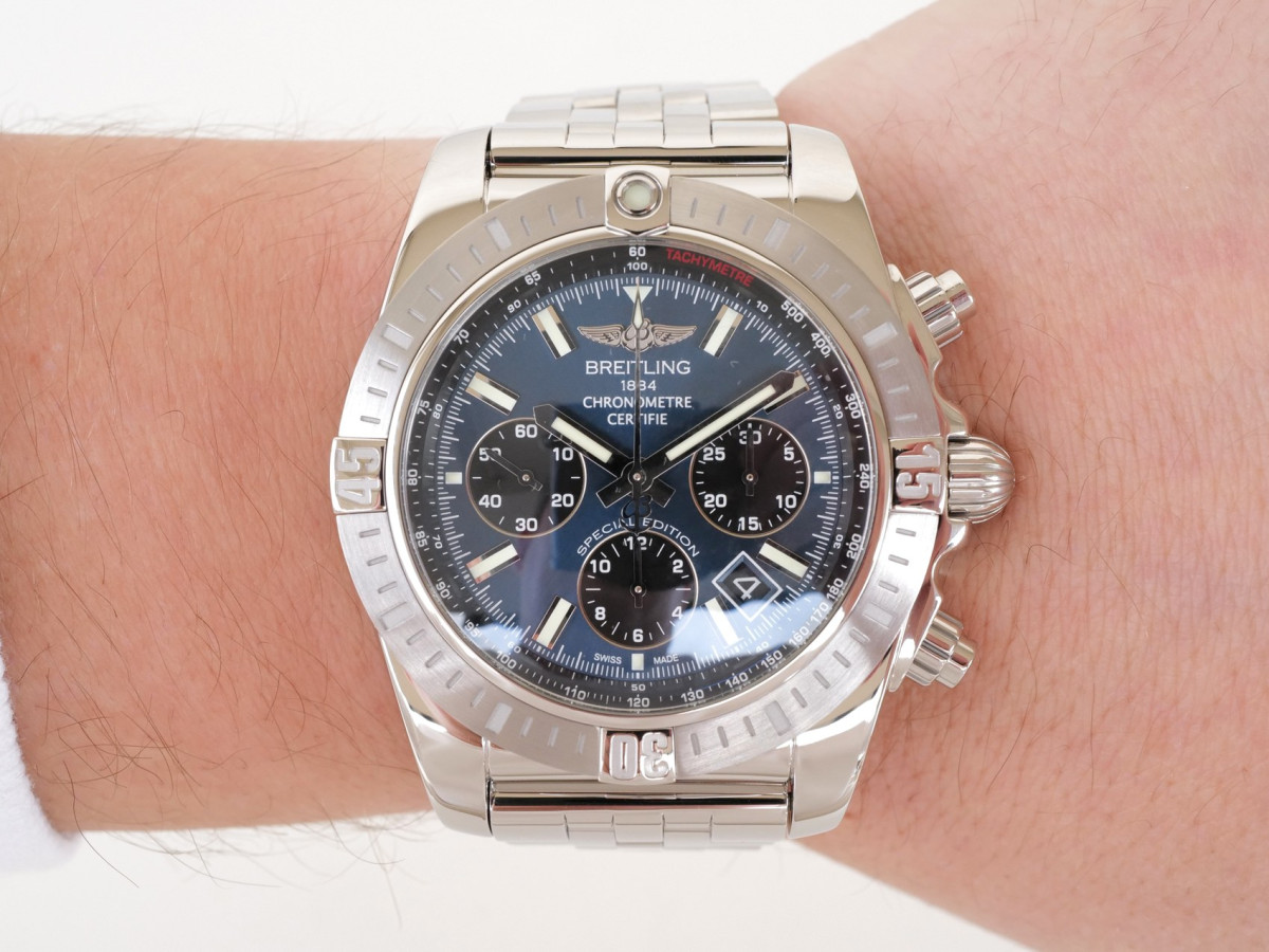 Swiss watch Breitling Chronomat 44 Special Edition