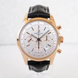 Швейцарський годинник Breitling Transocean 18K Rose Gold Chronograph 43