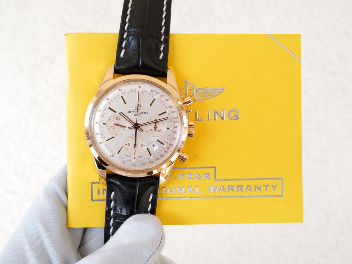 Швейцарський годинник Breitling Transocean 18K Rose Gold Chronograph 43