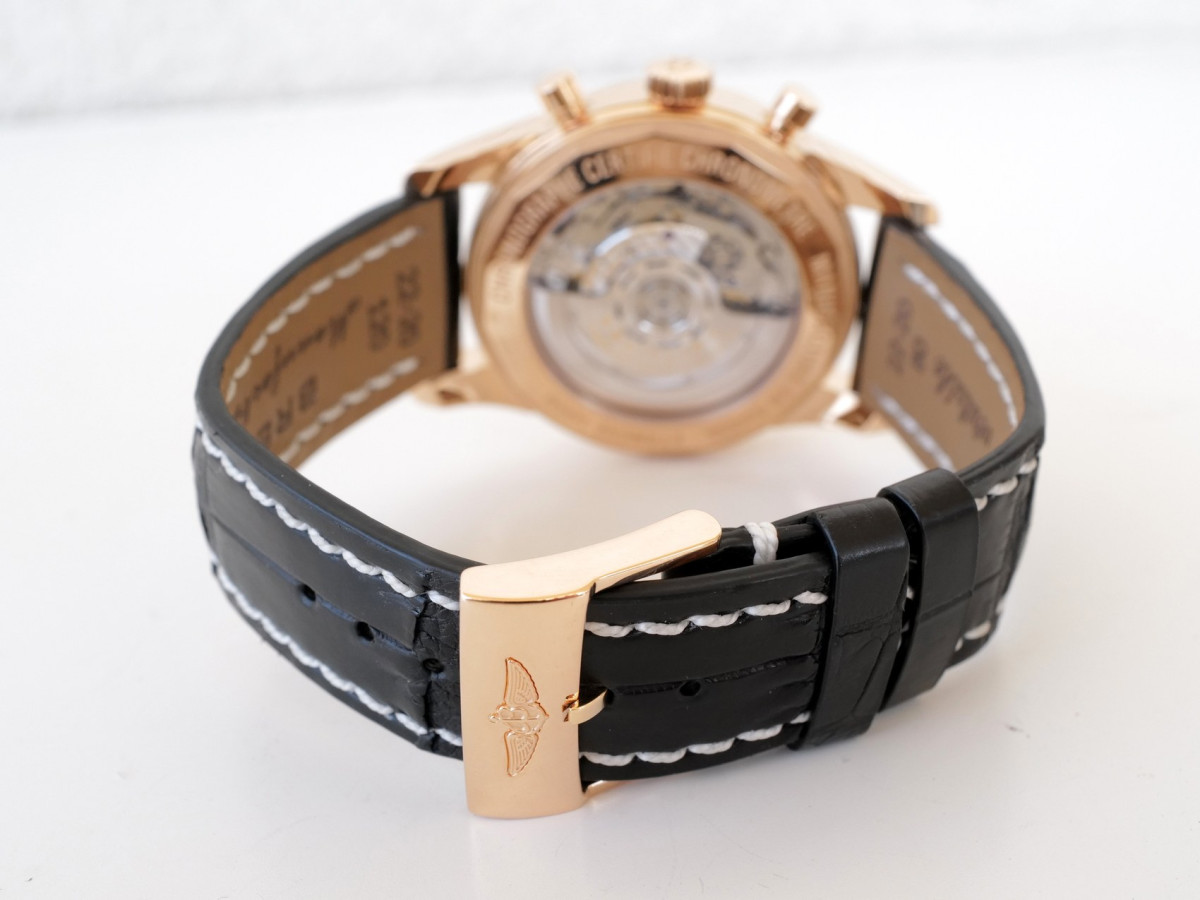 Швейцарський годинник Breitling Transocean 18K Rose Gold Chronograph 43