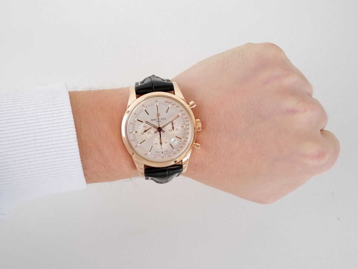 Швейцарський годинник Breitling Transocean 18K Rose Gold Chronograph 43