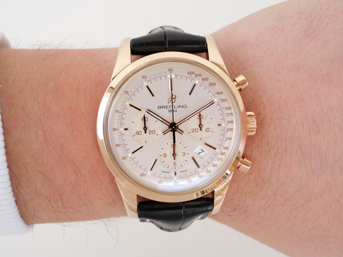 Швейцарський годинник Breitling Transocean 18K Rose Gold Chronograph 43