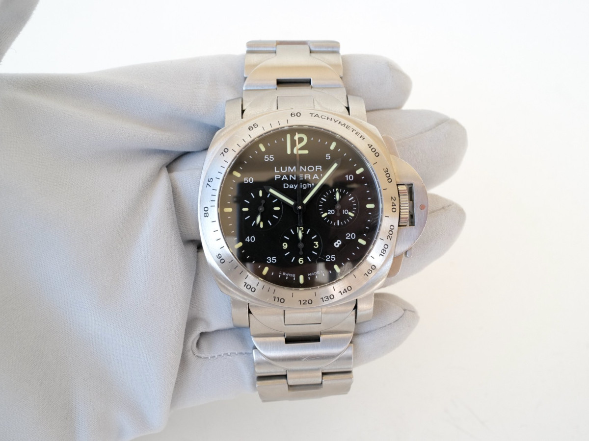 Швейцарський годинник Panerai Luminor Daylight Chronograph 44