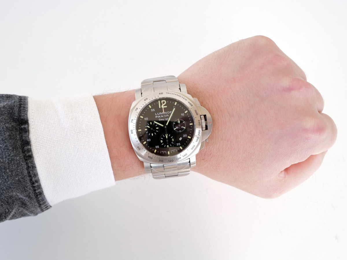 Швейцарський годинник Panerai Luminor Daylight Chronograph 44