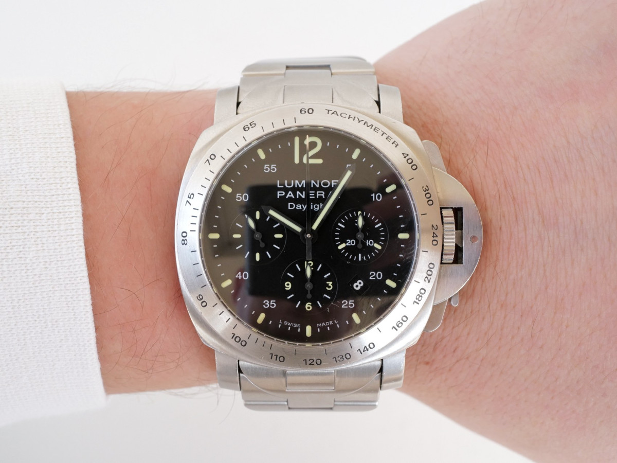 Швейцарський годинник Panerai Luminor Daylight Chronograph 44