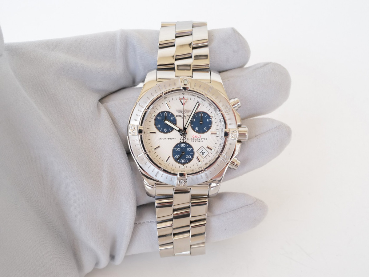 Швейцарские часы Breitling Colt II Quartz Chronograph 41