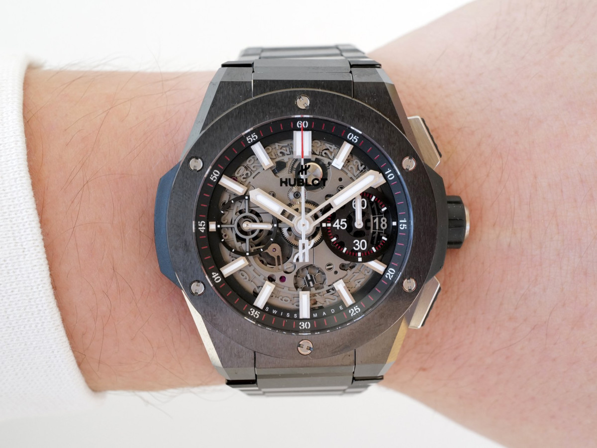 Швейцарський годинник Hublot Big Bang Integrated Black Magic 42