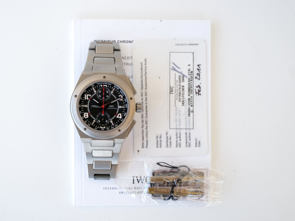 Швейцарський годинник IWC Ingenieur Chronograph AMG 42