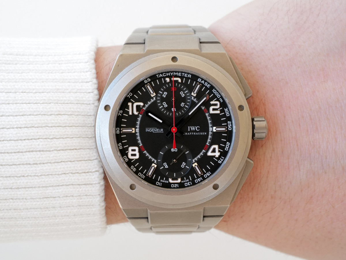 Швейцарський годинник IWC Ingenieur Chronograph AMG 42