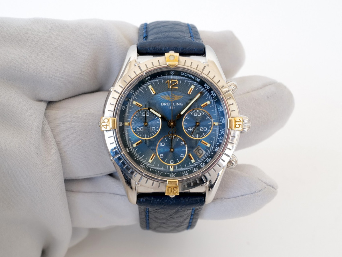 Швейцарський годинник Breitling Chrono Cockpit 37
