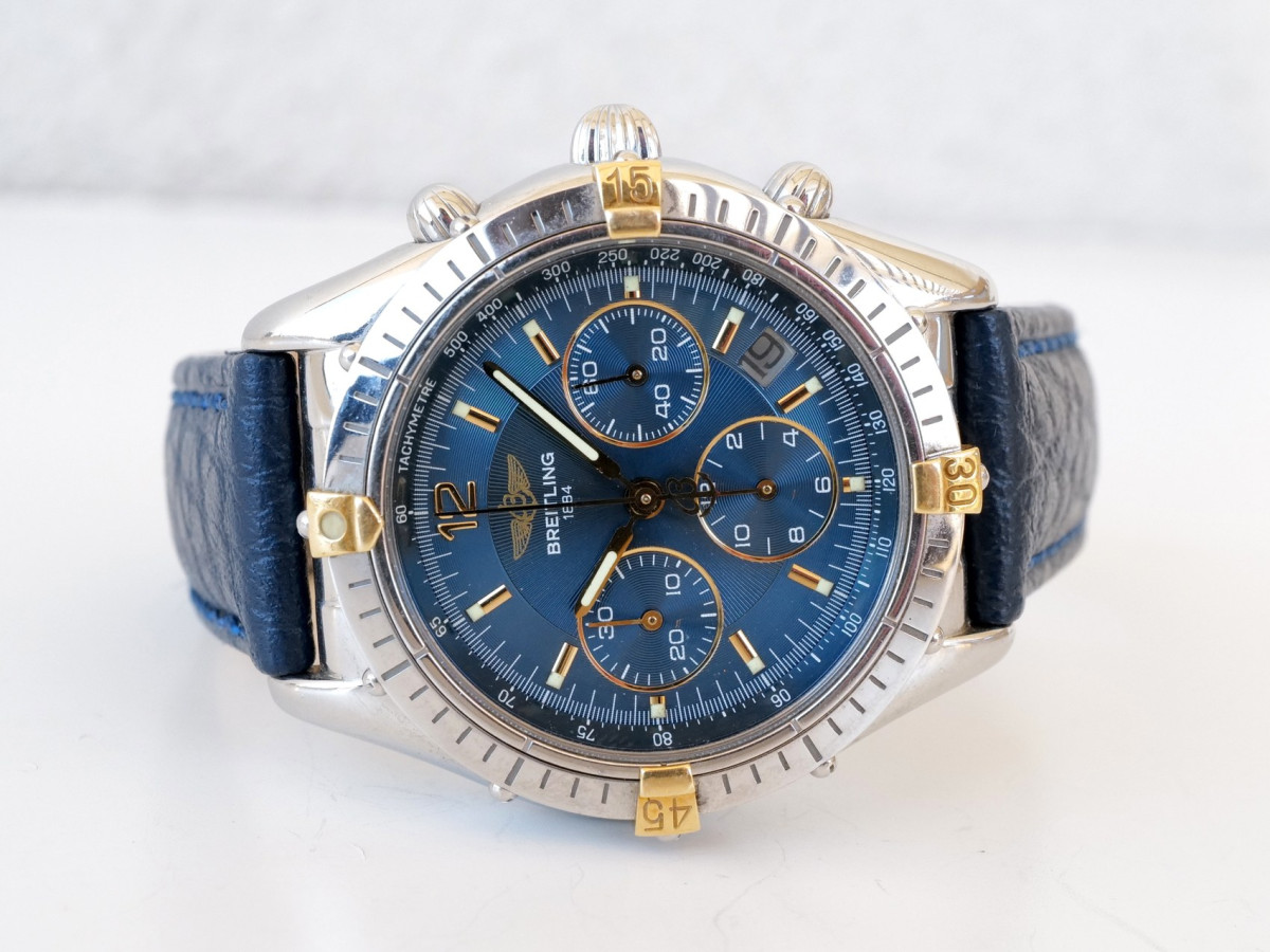 Швейцарський годинник Breitling Chrono Cockpit 37