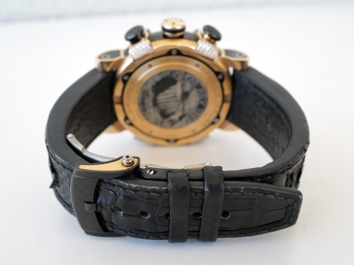 Швейцарские часы Romain Jerome Moon Dust DNA Chronograph 18K Rose Gold Diamonds Lunar Grey Dial Carbon Bezel 46