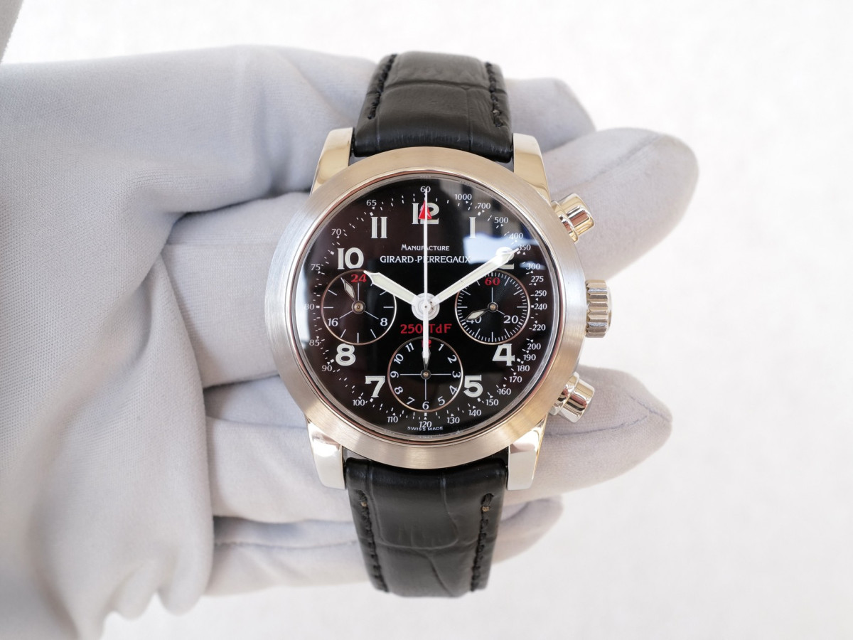 Швейцарський годинник Girard-Perregaux Ferrari 250 GT TdF Chronograph 40