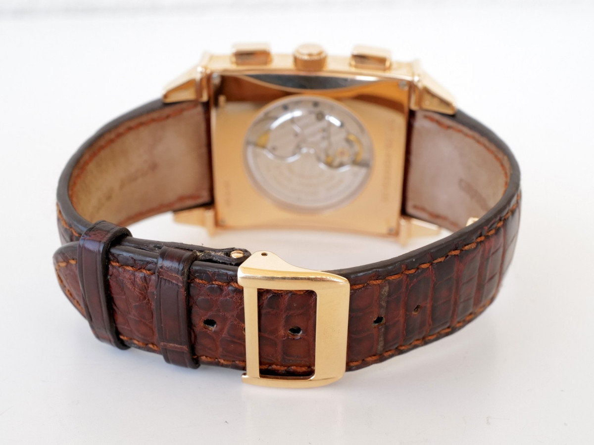 Швейцарские часы Girard-Perregaux Vintage 1945 XXL Chronograph 18K Rose Gold