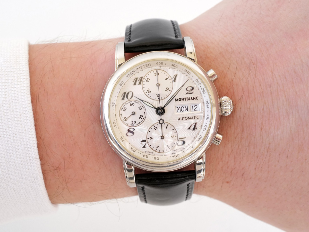 Швейцарские часы Montblanc Star XL Chronograph Automatic 38