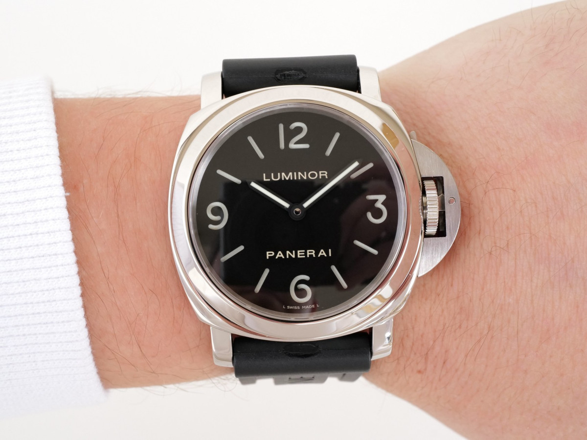 Швейцарские часы Panerai Luminor Base 44