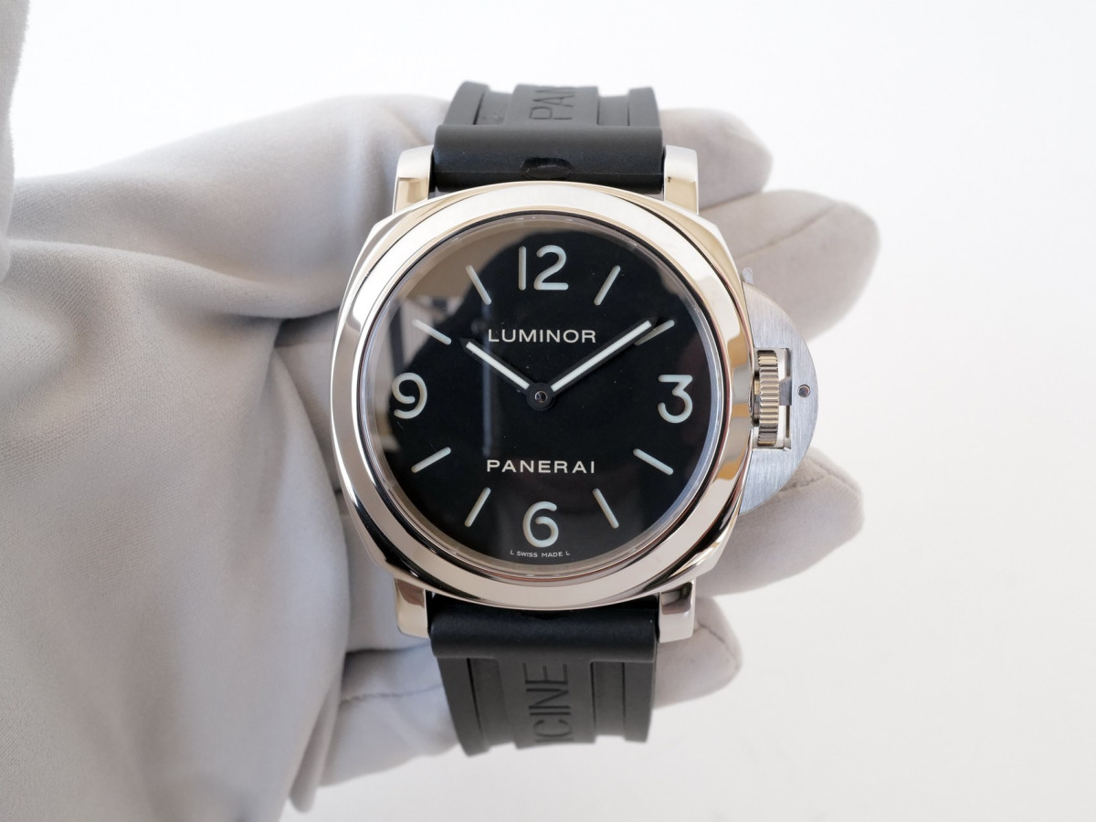 Швейцарские часы Panerai Luminor Base 44