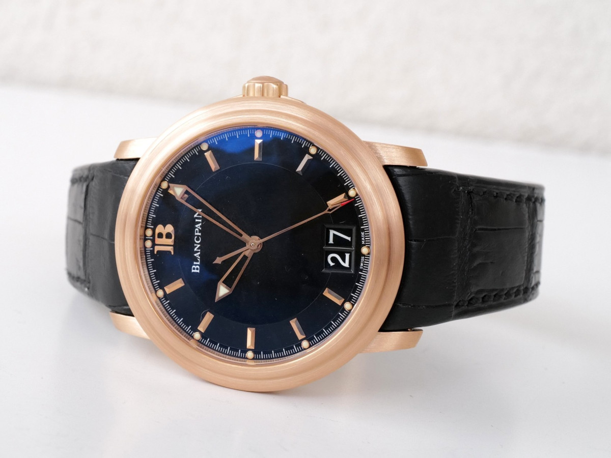 Швейцарские часы Blancpain Leman Ultra-Slim Grande Date Limited Edition 18K Rose Gold 40