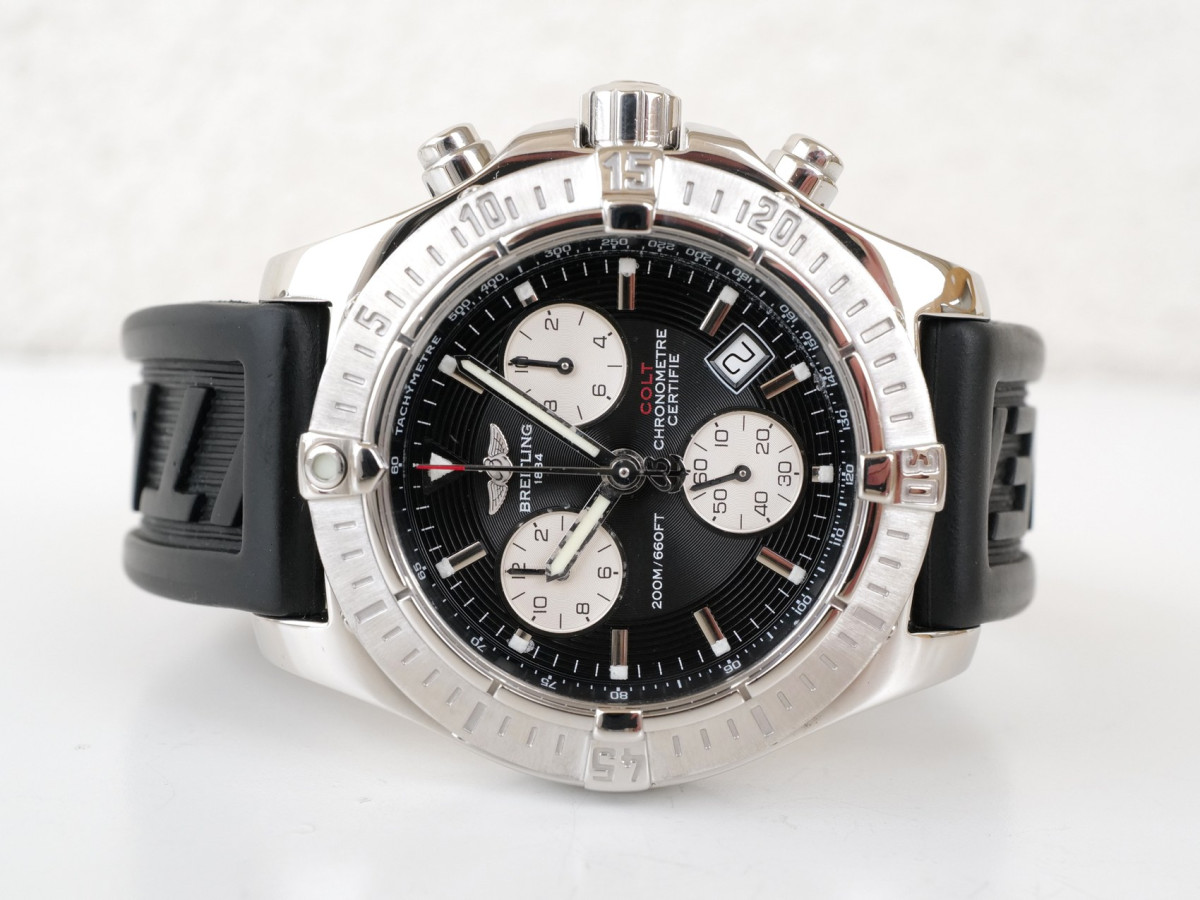 Швейцарський годинник Breitling Colt II Quartz Chronograph 41