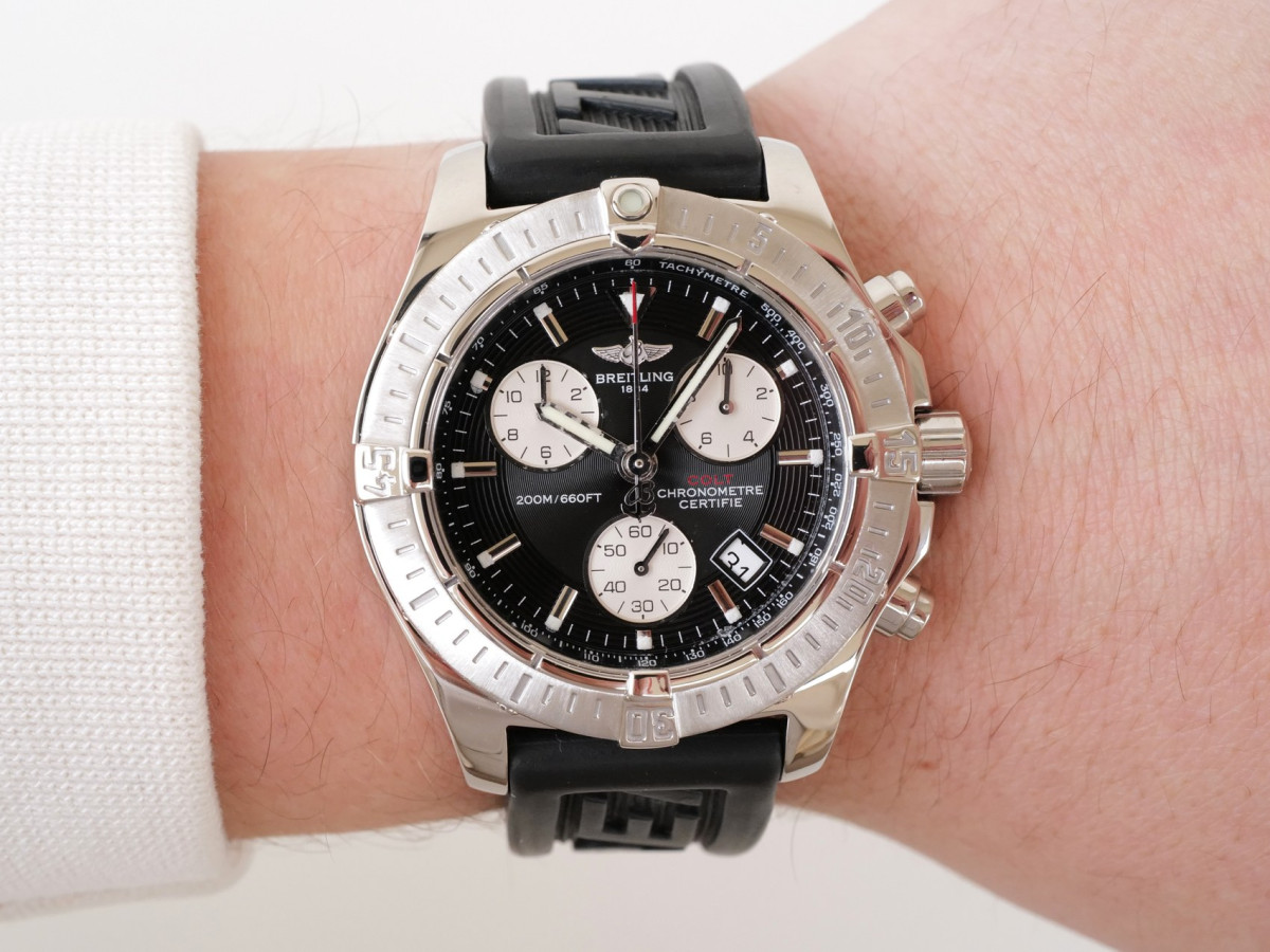 Швейцарський годинник Breitling Colt II Quartz Chronograph 41