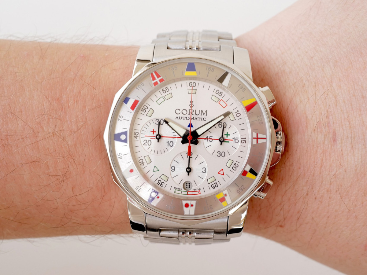 Швейцарський годинник Corum Admirals Cup Chronograph 44