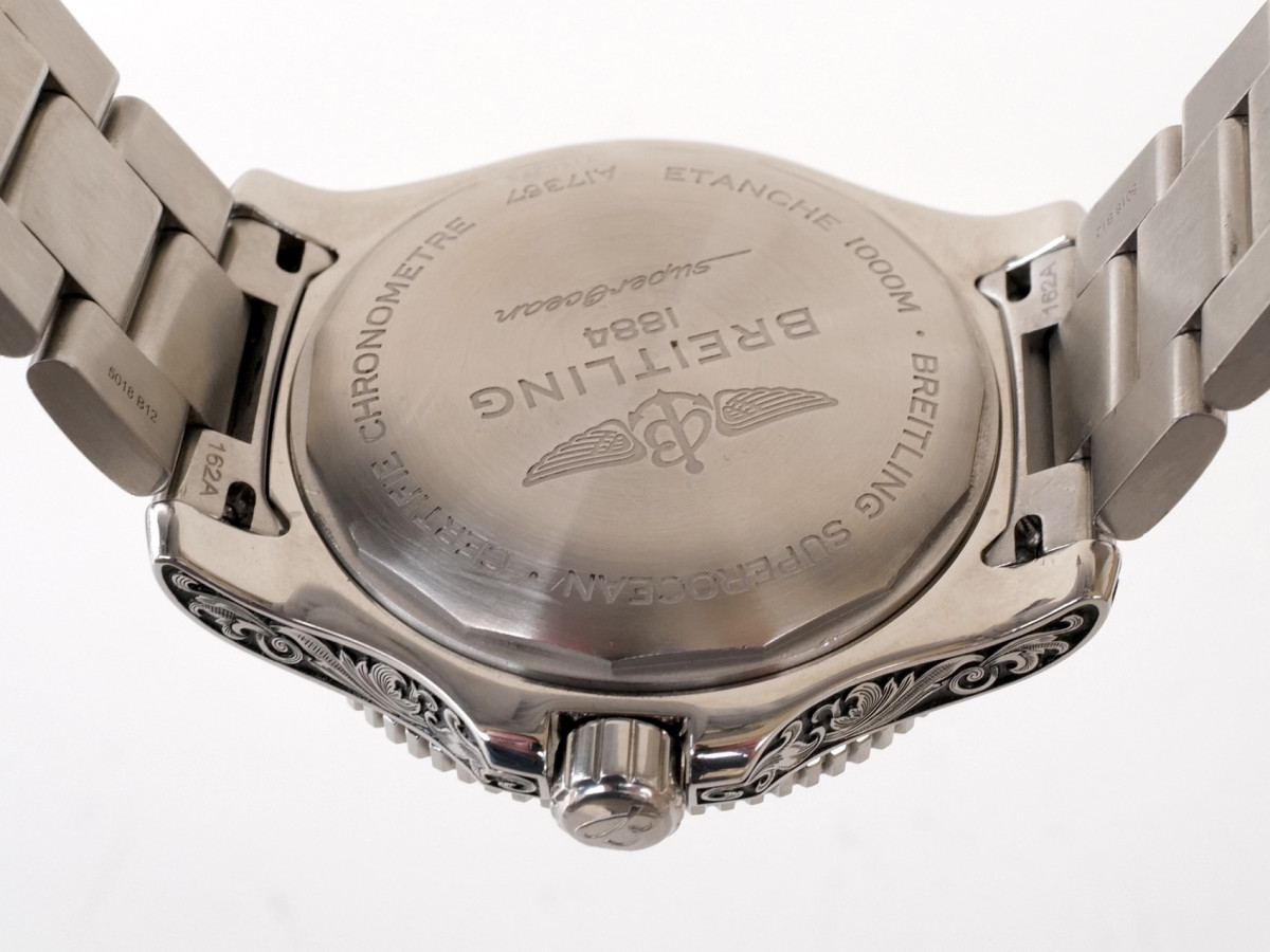 Швейцарские часы Breitling Superocean 44 Automatic Handmade Engraving