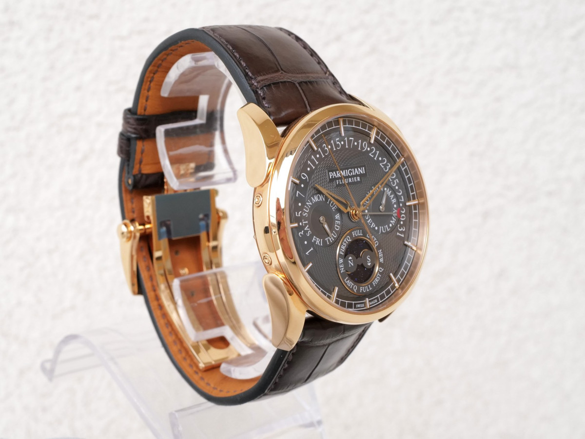 Swiss watch Parmigiani Fleurier Tonda Annual Calendar 18K Rose Gold 40