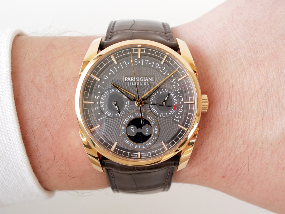 Swiss watch Parmigiani Fleurier Tonda Annual Calendar 18K Rose Gold 40