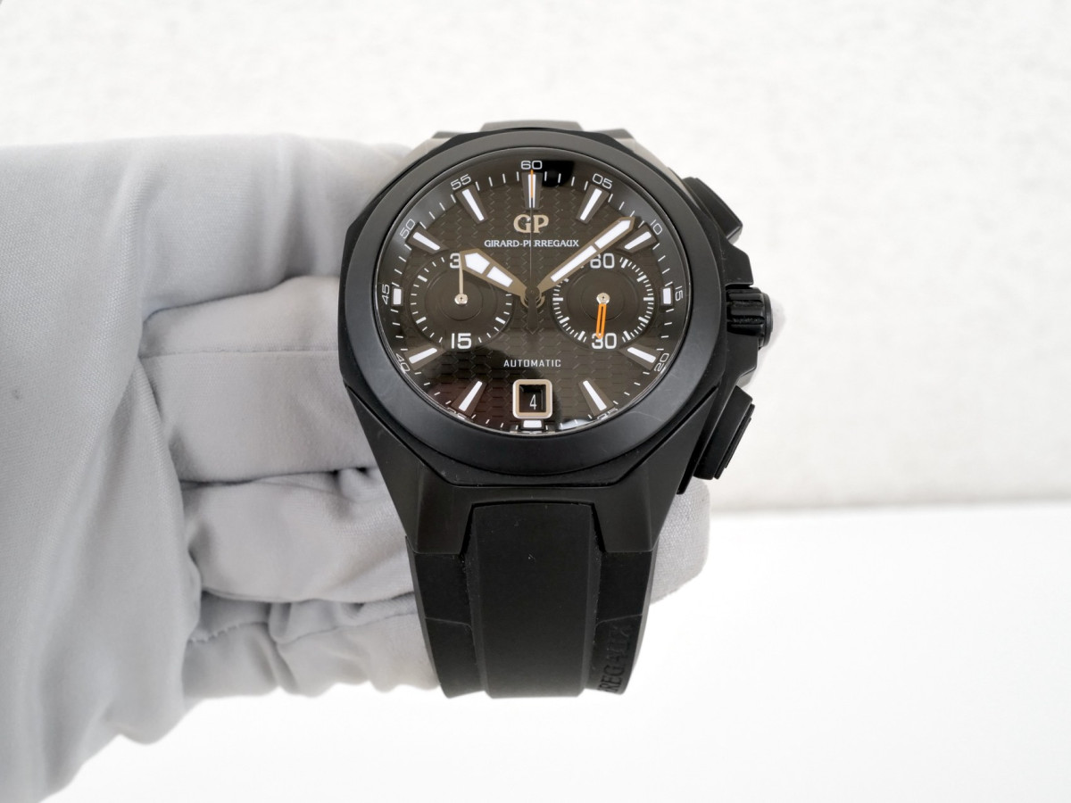 Швейцарские часы Girard Perregaux Chrono Hawk Black Ceramic 44
