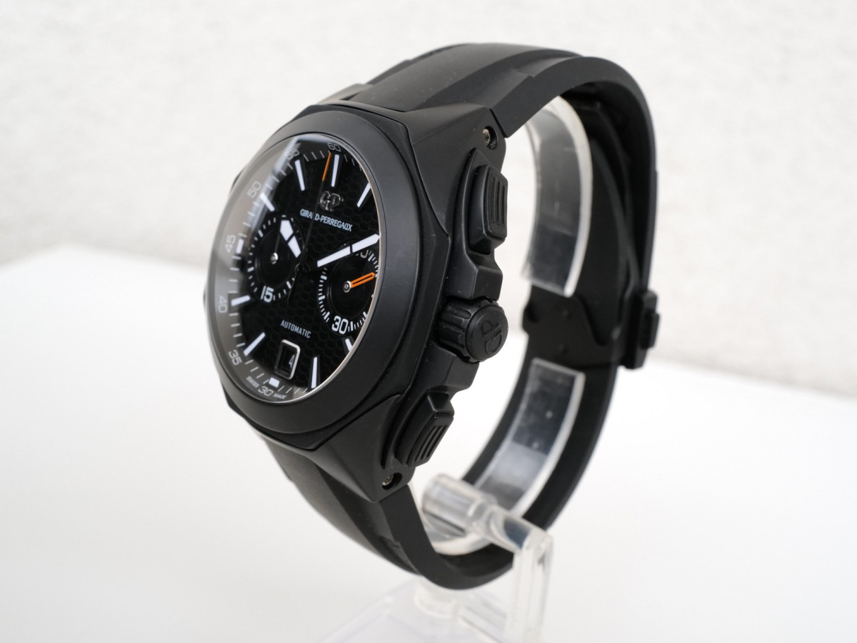 Швейцарские часы Girard Perregaux Chrono Hawk Black Ceramic 44
