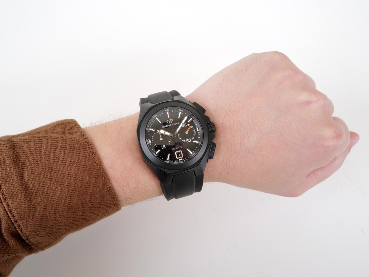 Швейцарские часы Girard Perregaux Chrono Hawk Black Ceramic 44