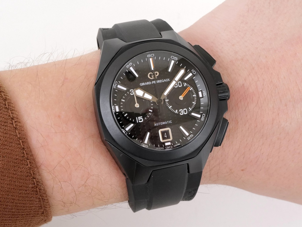 Швейцарские часы Girard Perregaux Chrono Hawk Black Ceramic 44