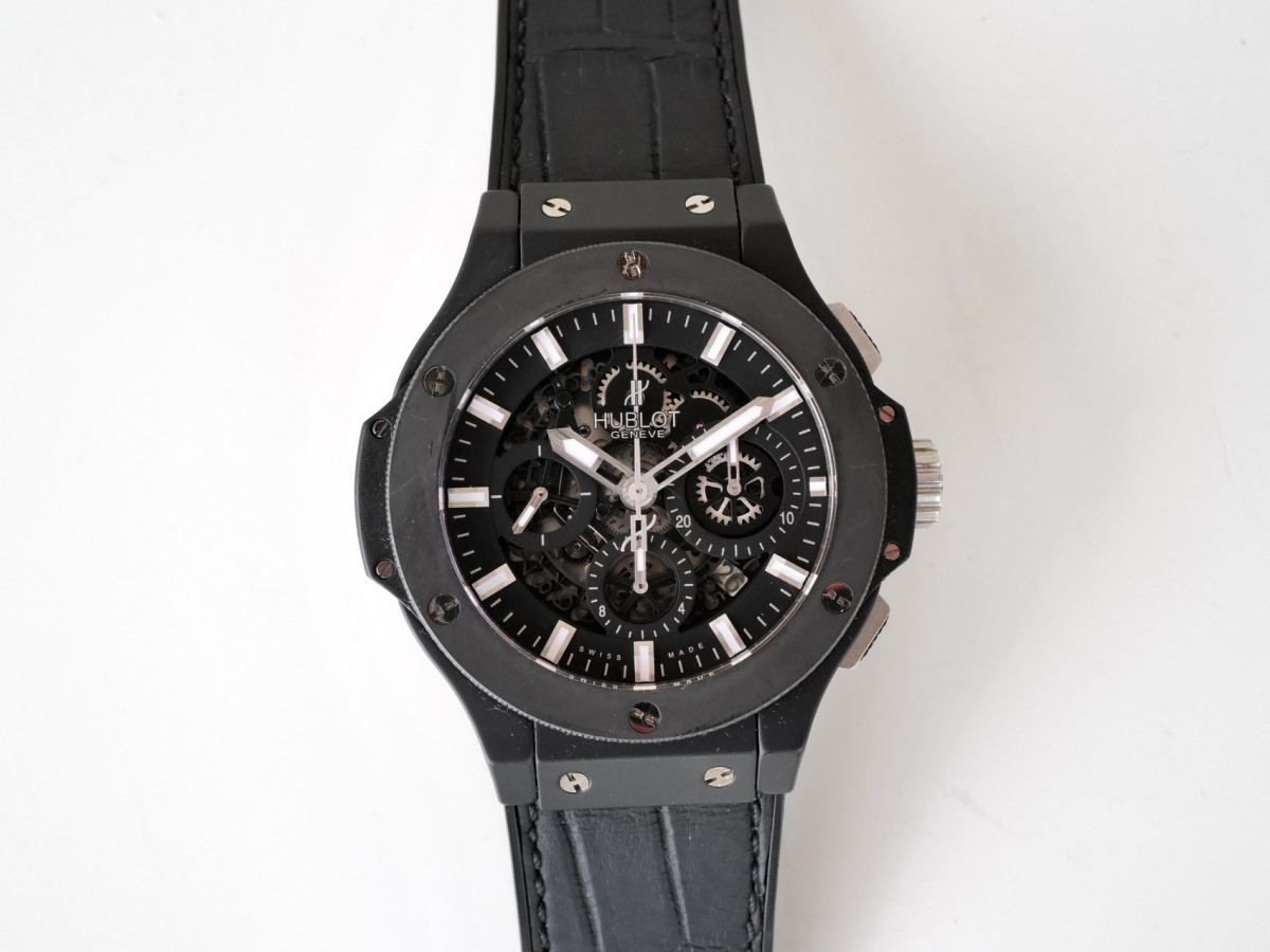 Швейцарские часы Hublot Big Bang Aero Bang Black Magic 44