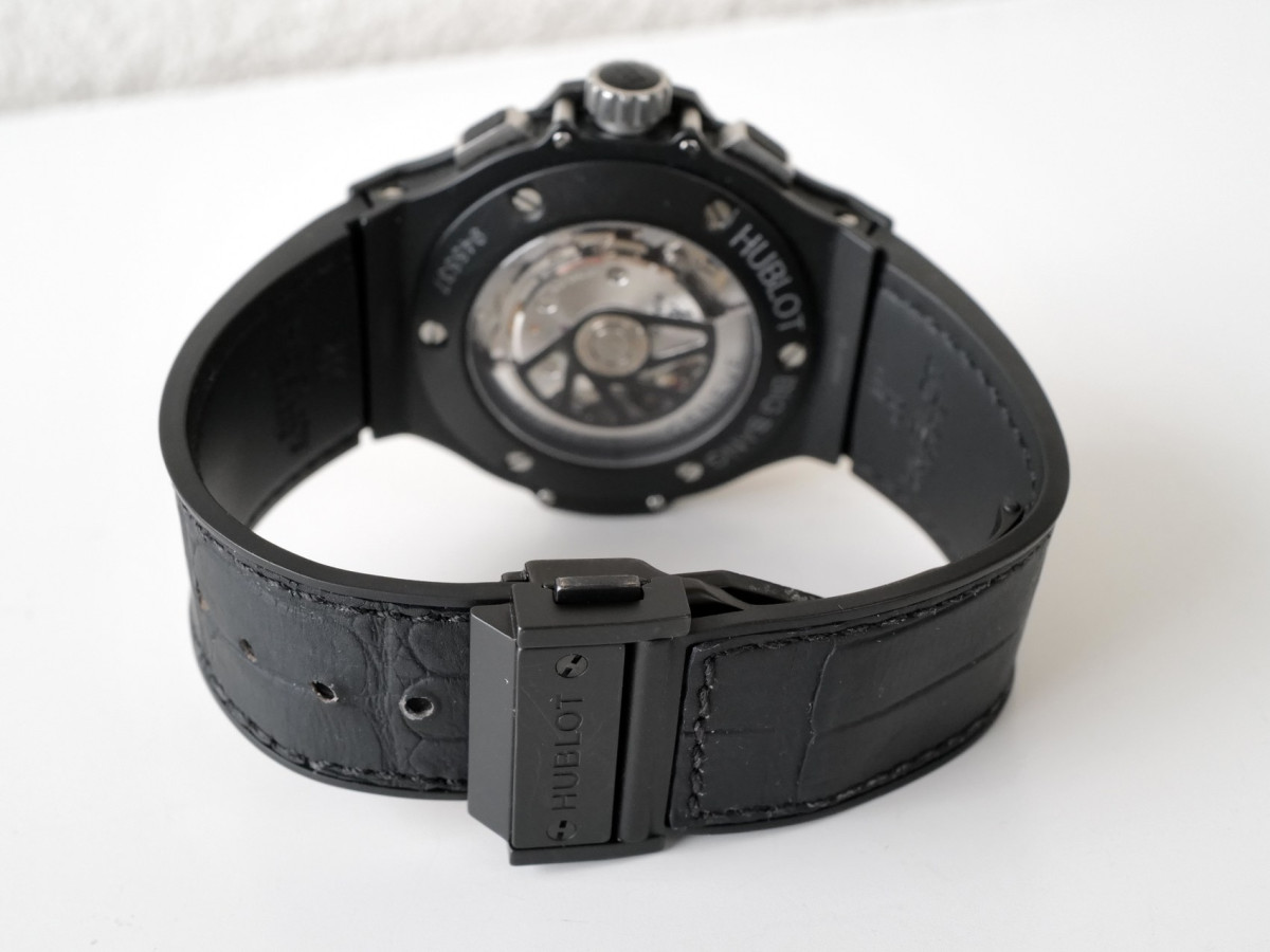 Швейцарские часы Hublot Big Bang Aero Bang Black Magic 44