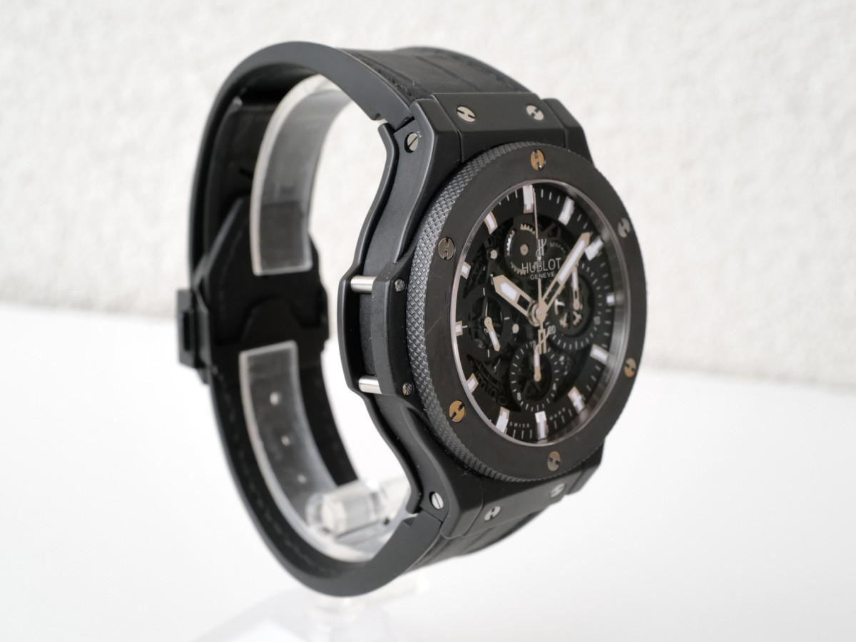 Швейцарские часы Hublot Big Bang Aero Bang Black Magic 44