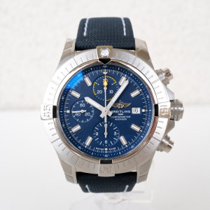 Швейцарський годинник Breitling Avenger Chronograph Blue Dial 45