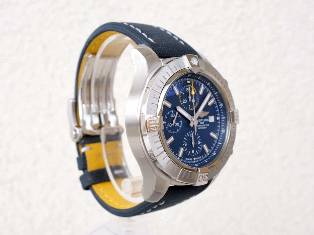 Swiss watch Breitling Avenger Chronograph Blue Dial 45