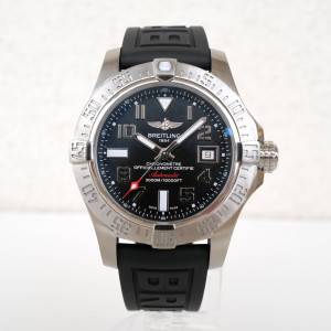 Швейцарський годинник Breitling Avenger II Seawolf Black Dial 45