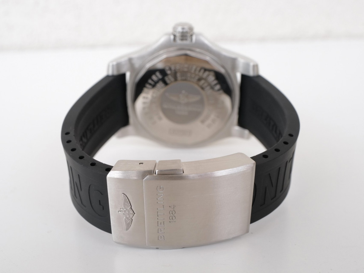 Швейцарський годинник Breitling Avenger II Seawolf Black Dial 45