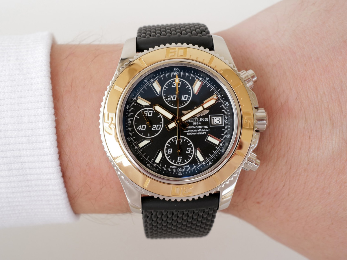 Швейцарський годинник Breitling SuperOcean Chronograph 44