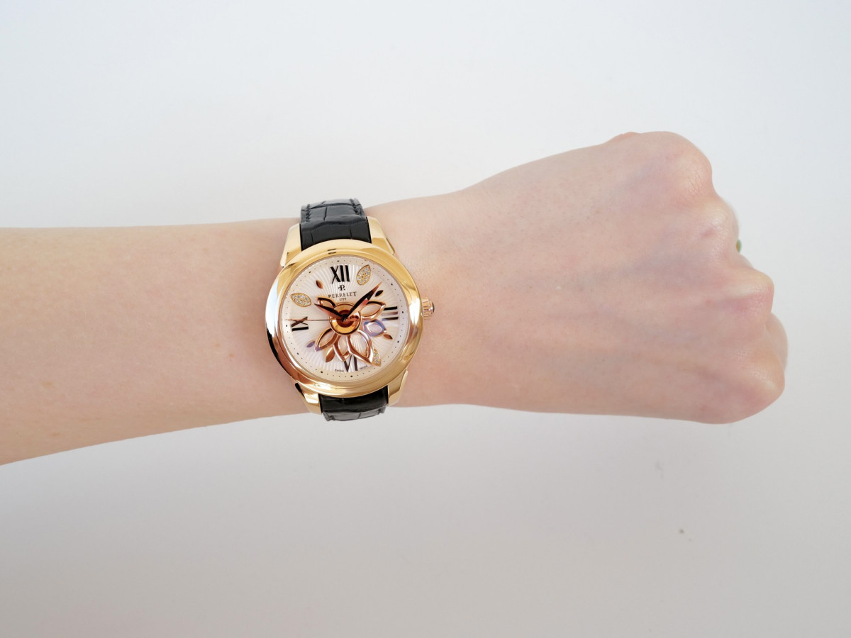 Швейцарские часы Perrelet Diamond Flower 18K Rose Gold 37