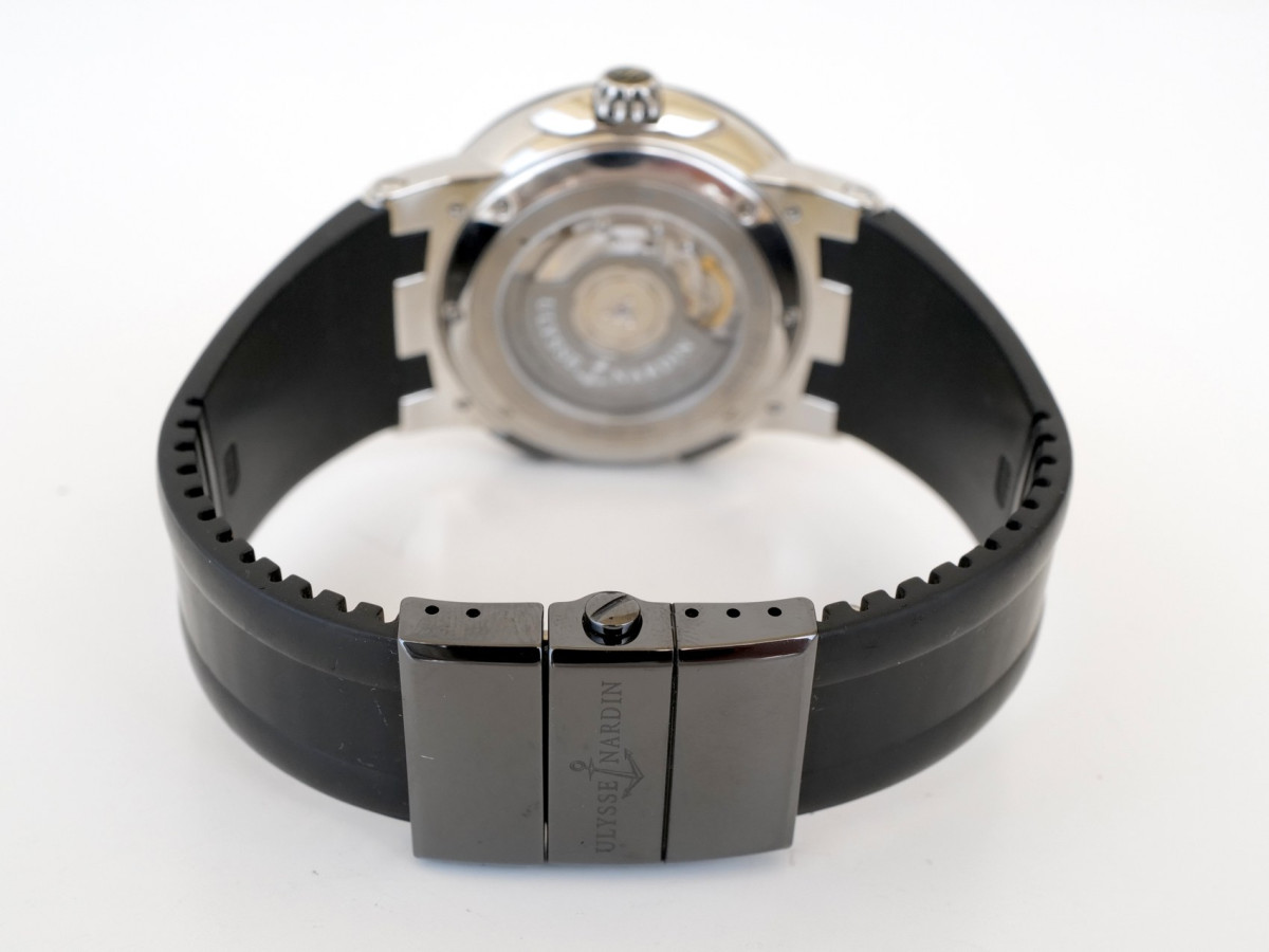 Швейцарський годинник Ulysse Nardin Executive Dual Time Black Rubber Strap Silver Dial 43