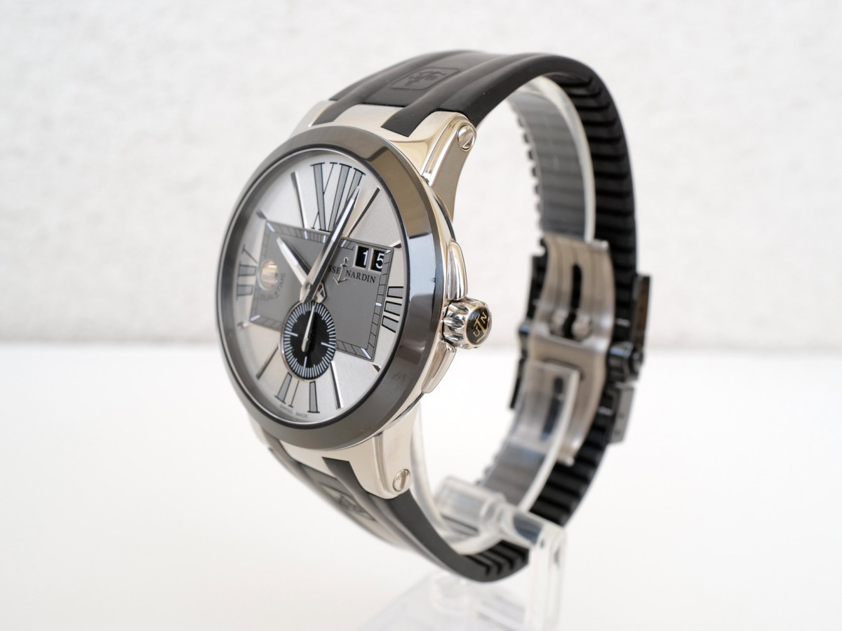 Швейцарський годинник Ulysse Nardin Executive Dual Time Black Rubber Strap Silver Dial 43