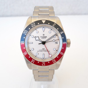 Швейцарские часы Tudor Black Bay GMT Pepsi 41
