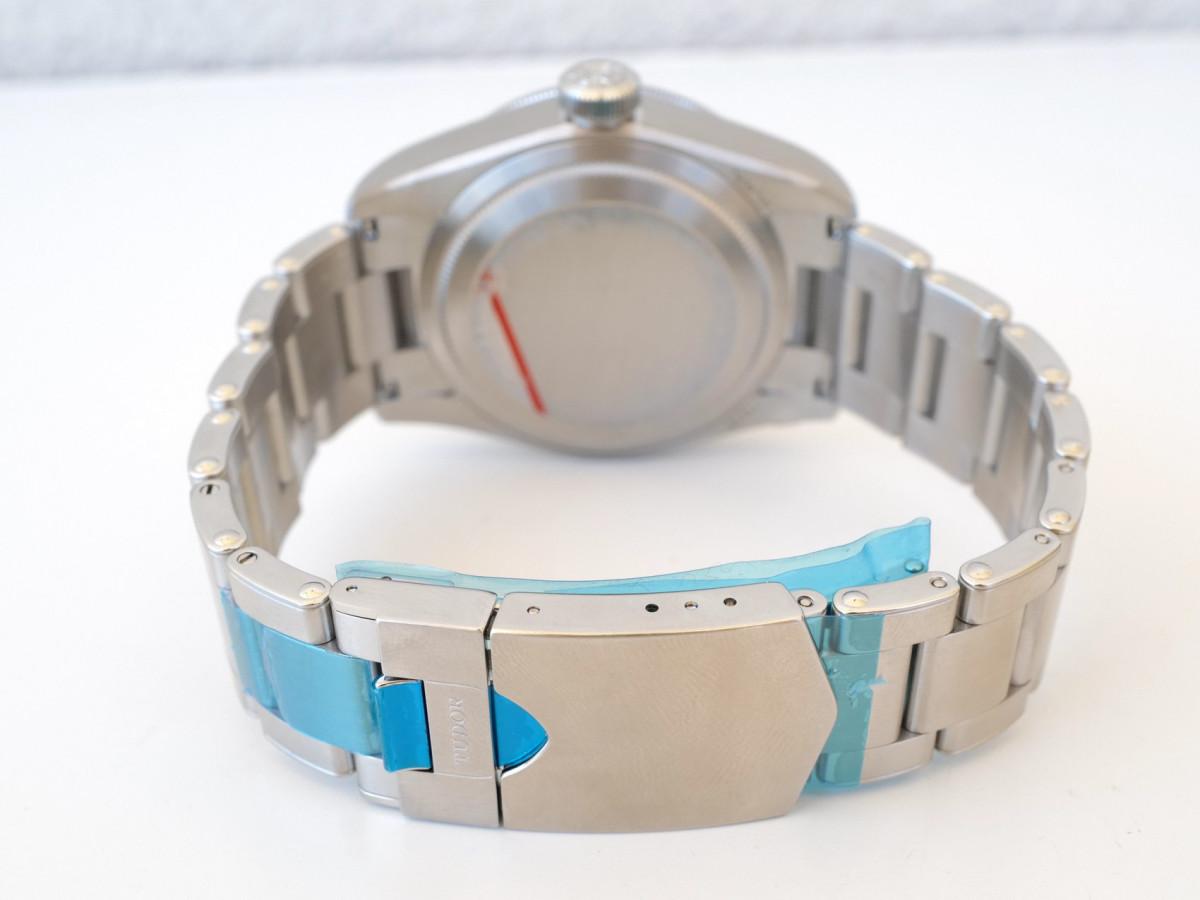 Швейцарские часы Tudor Black Bay GMT Pepsi 41