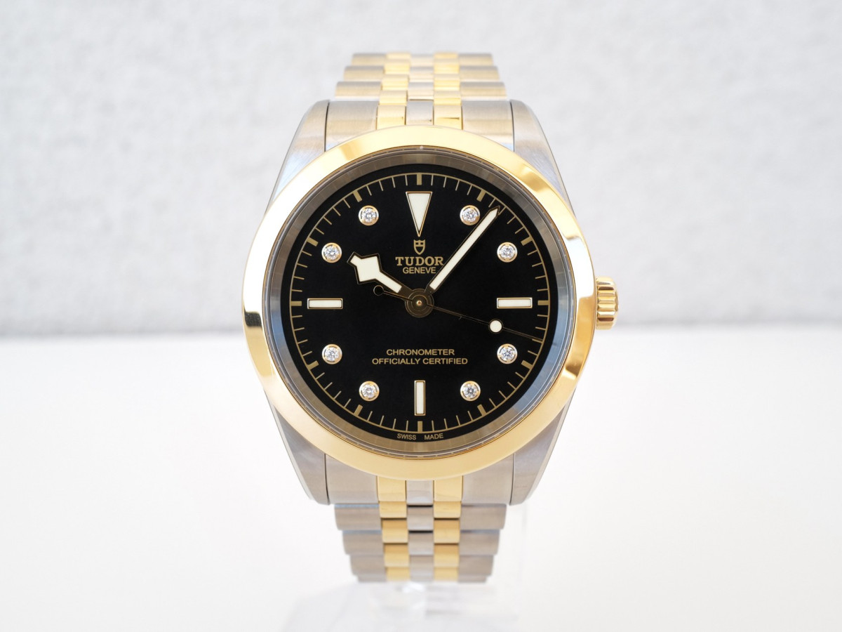 Швейцарские часы Tudor Black Bay One 41 S&G Diamond Black Dial