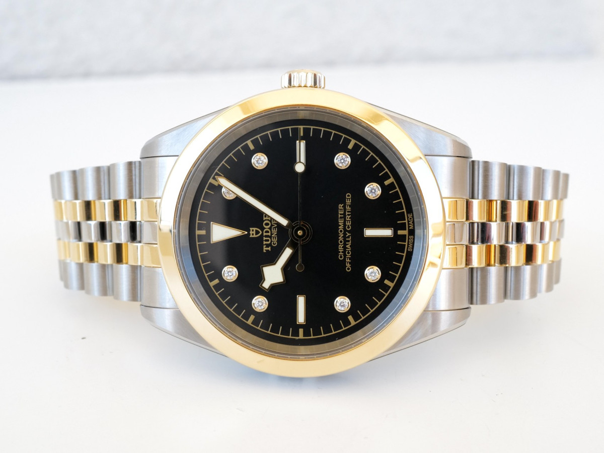 Швейцарские часы Tudor Black Bay One 41 S&G Diamond Black Dial