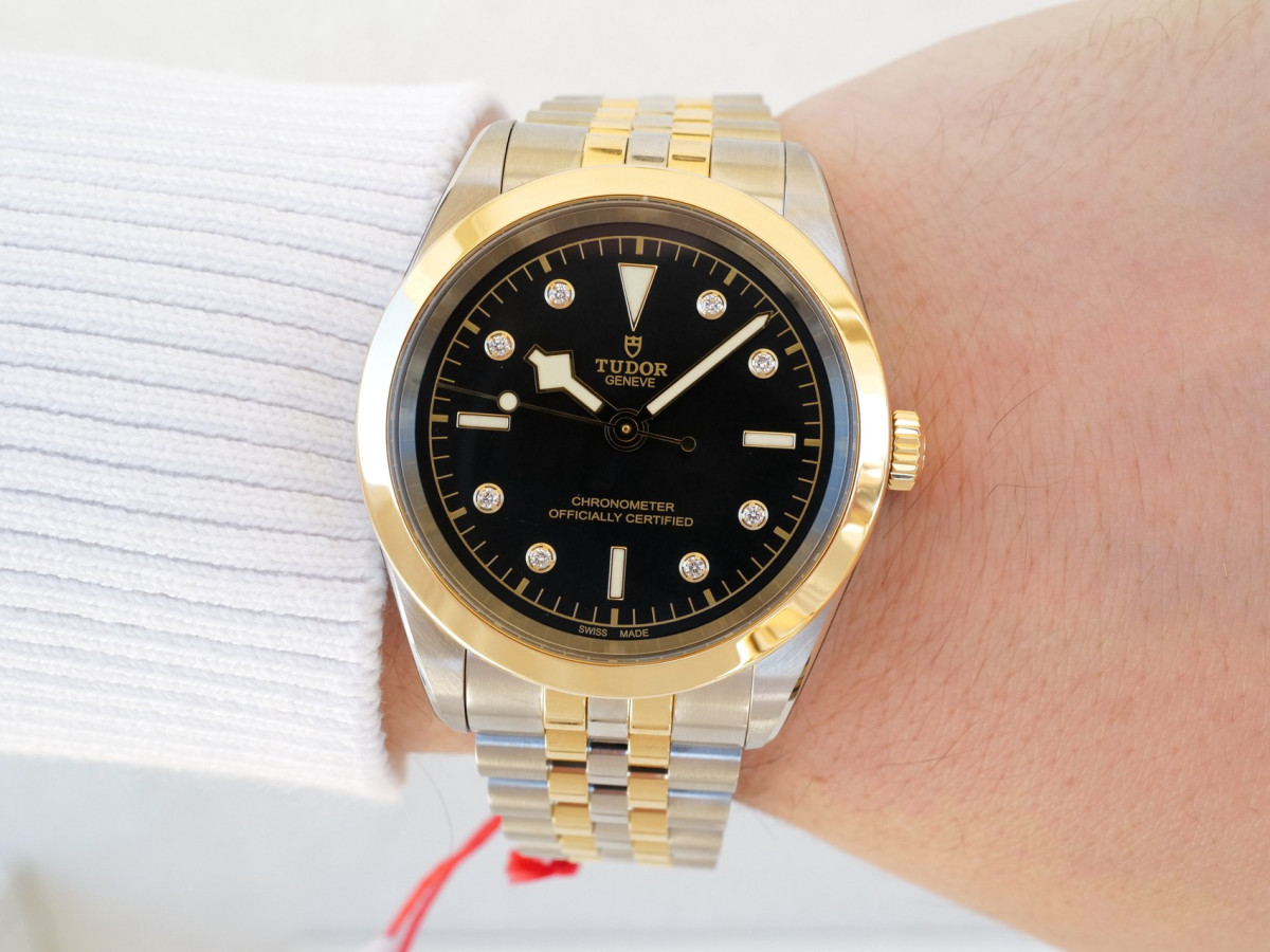 Швейцарские часы Tudor Black Bay One 41 S&G Diamond Black Dial