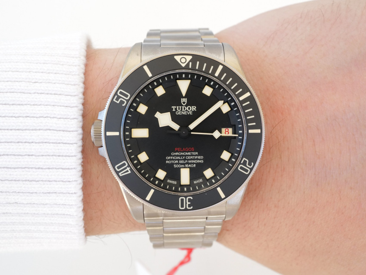 Швейцарские часы Tudor Pelagos LHD Lefty Titanium Black Dial 42